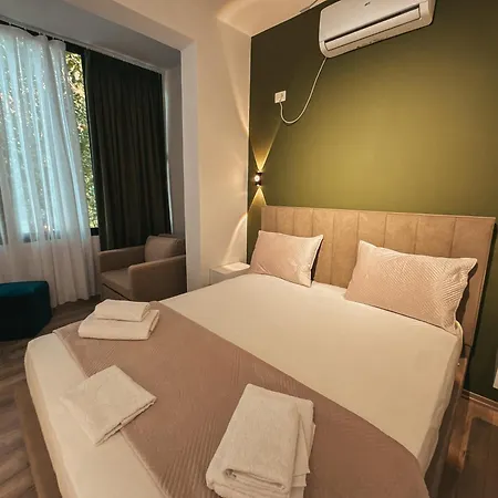 Hotell Relaxx & Tirana